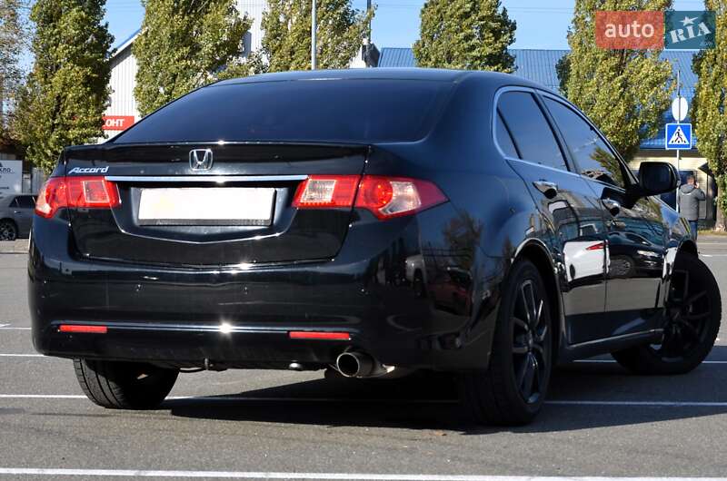 Седан Honda Accord 2012 в Києві