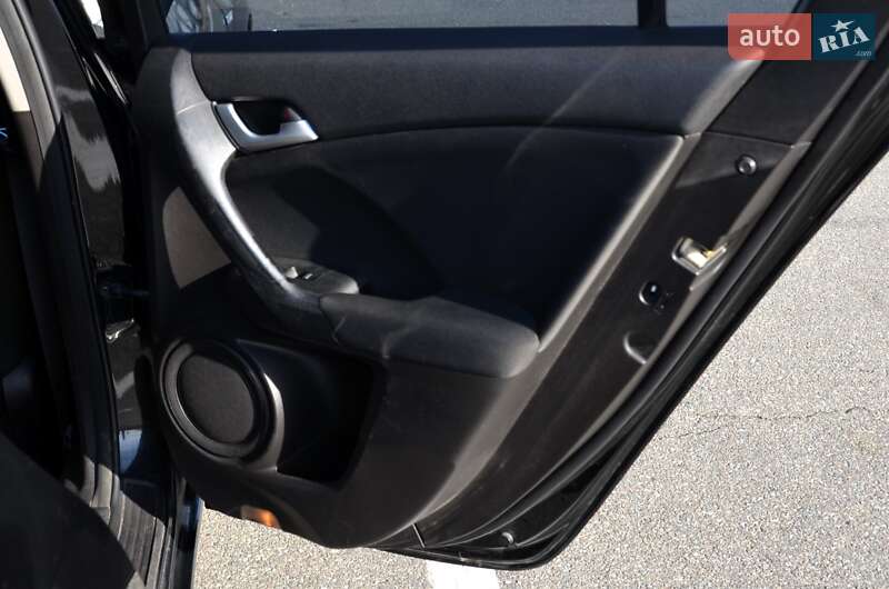 Седан Honda Accord 2012 в Києві