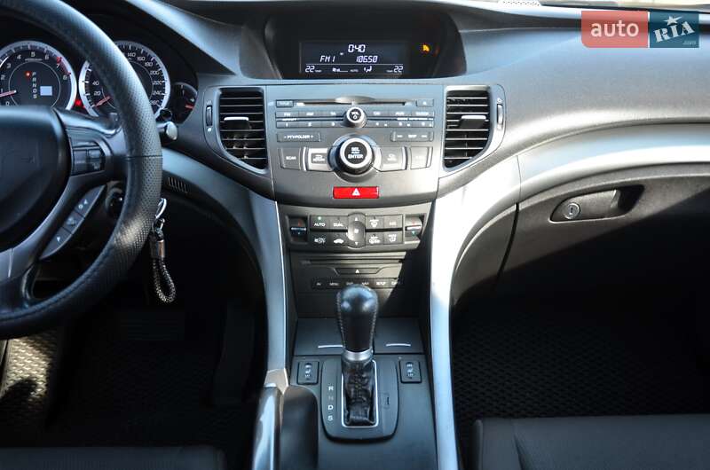 Седан Honda Accord 2012 в Києві