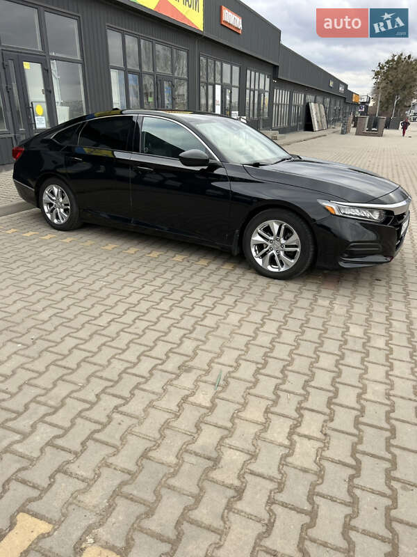Седан Honda Accord 2018 в Софіївській Борщагівці
