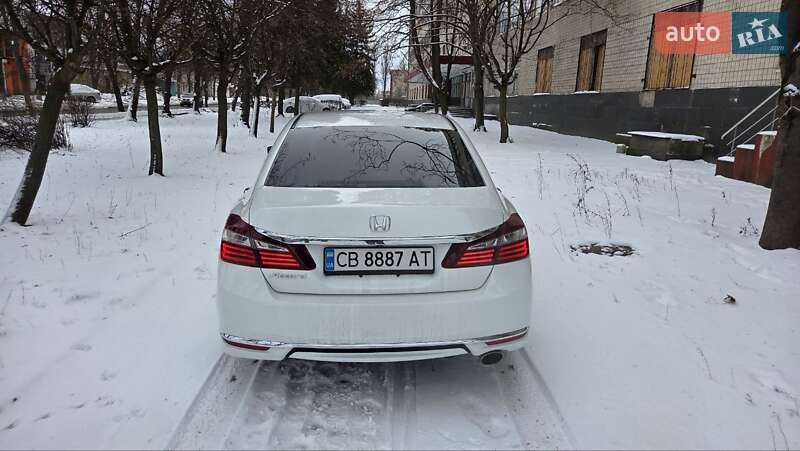 Седан Honda Accord 2017 в Киеве