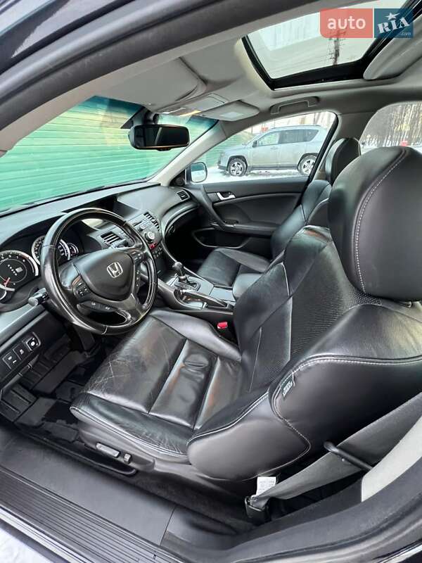 Седан Honda Accord 2011 в Киеве