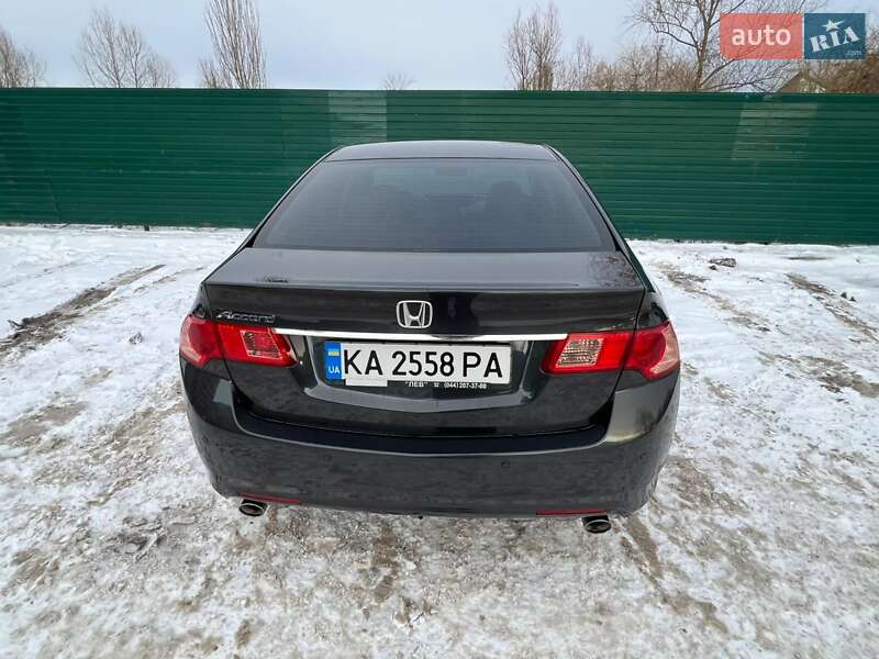 Седан Honda Accord 2011 в Киеве