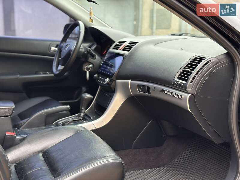 Седан Honda Accord 2004 в Одесі