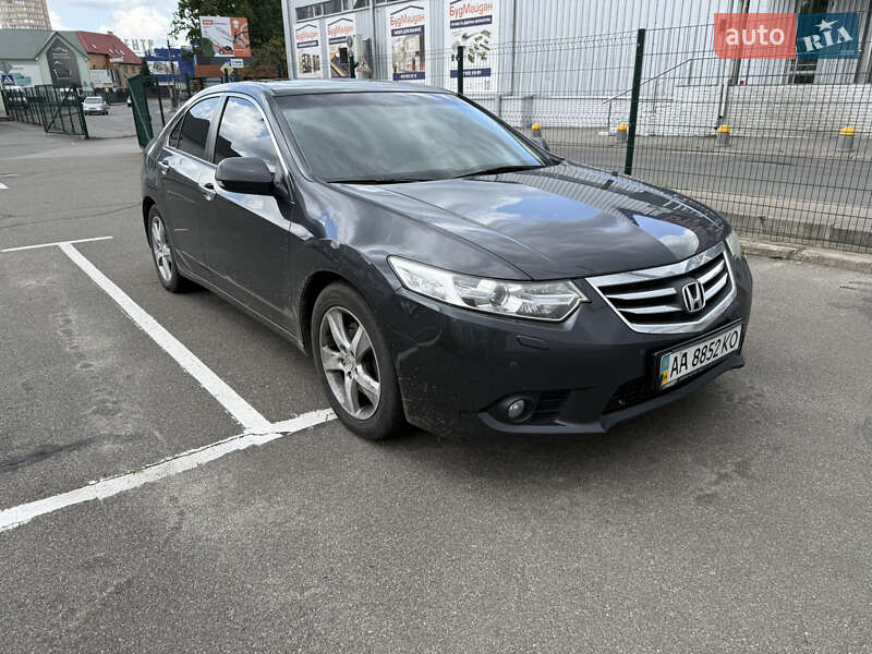 Седан Honda Accord 2011 в Киеве