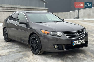 Седан Honda Accord 2010 в Києві