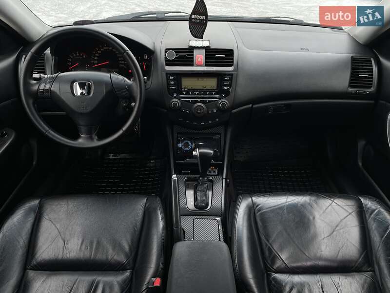 Седан Honda Accord 2003 в Киеве