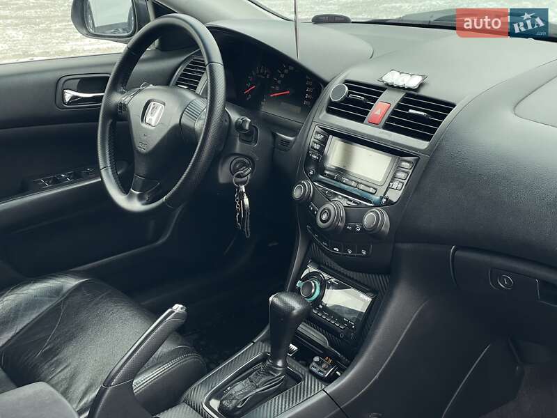 Седан Honda Accord 2003 в Киеве