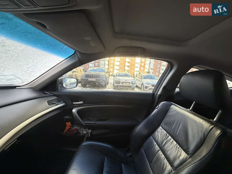 Купе Honda Accord 2008 в Киеве