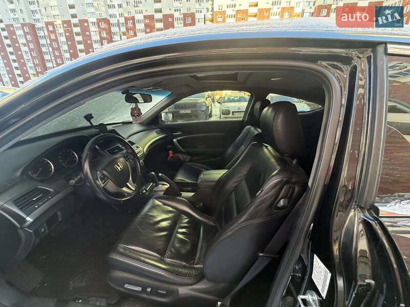 Купе Honda Accord 2008 в Киеве