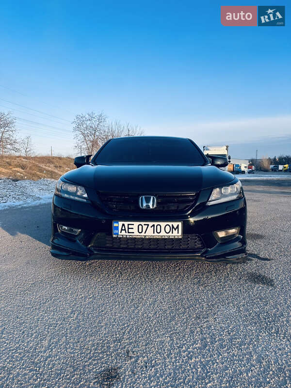 Седан Honda Accord 2013 в Днепре