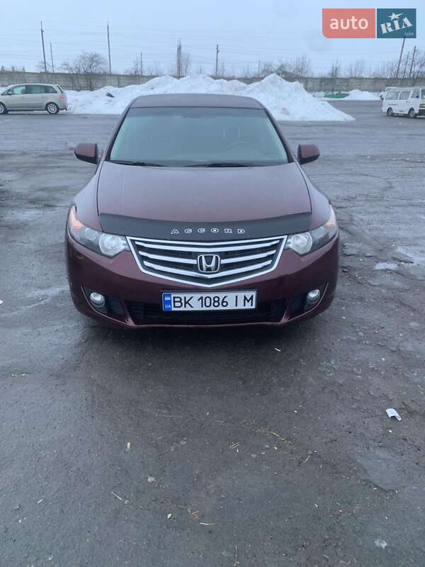 Седан Honda Accord 2010 в Ровно