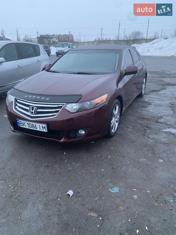 Седан Honda Accord 2010 в Ровно