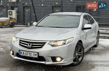 Седан Honda Accord 2012 в Києві