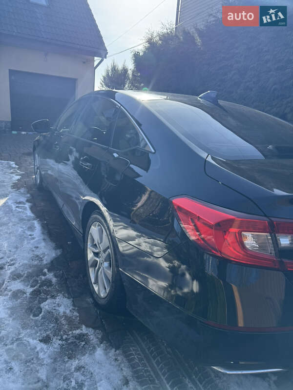 Седан Honda Accord 2017 в Киеве