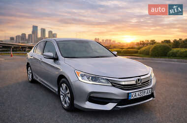 Седан Honda Accord 2016 в Києві