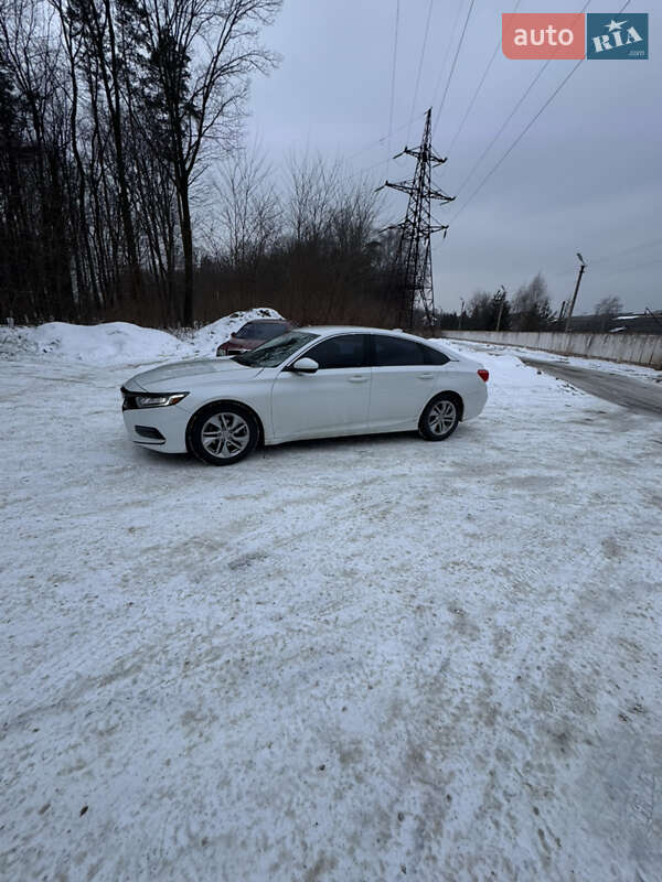 Седан Honda Accord 2018 в Львове