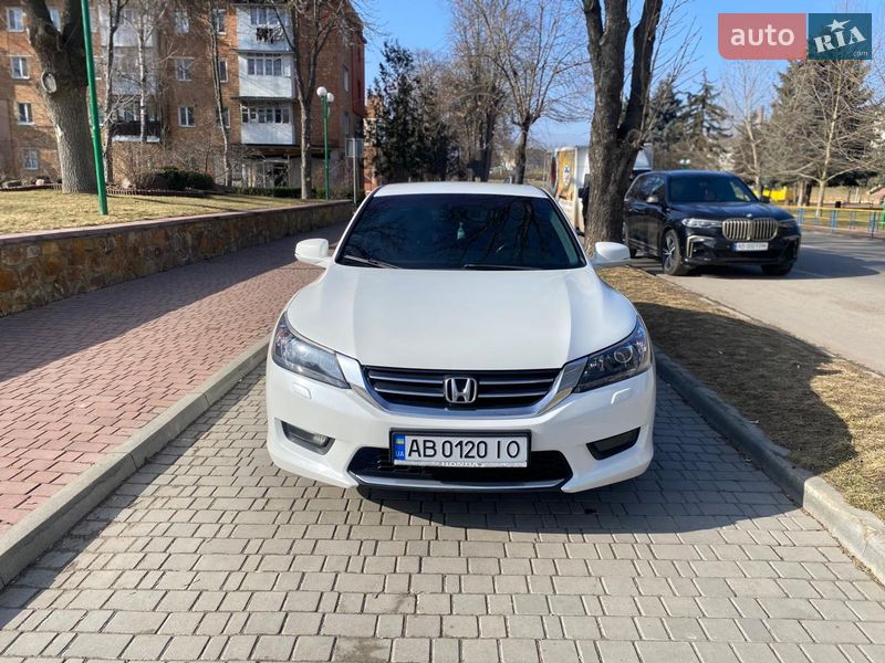 Седан Honda Accord 2013 в Киеве