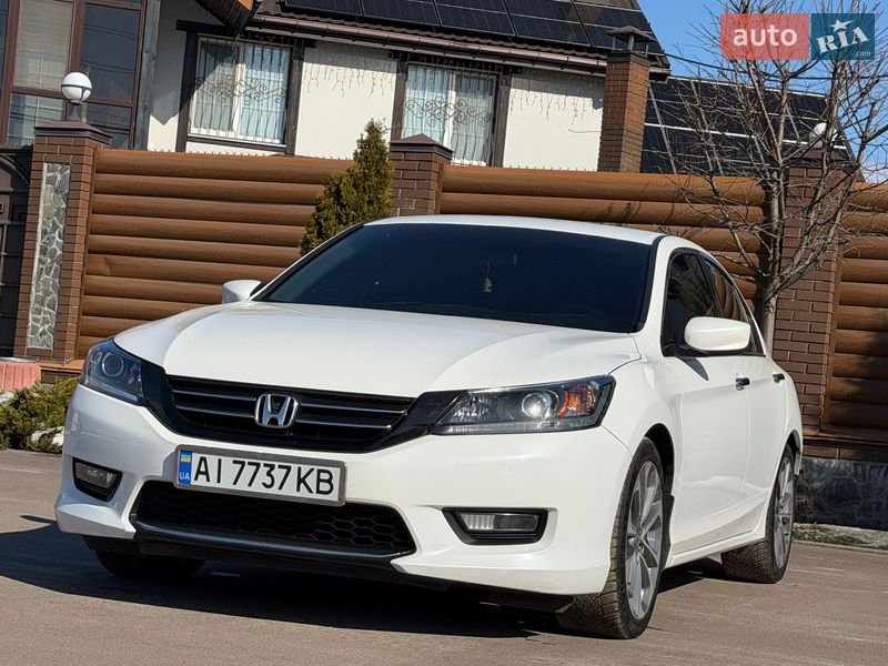 Седан Honda Accord 2014 в Киеве
