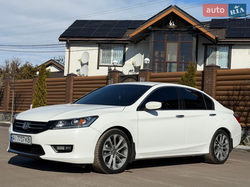 Седан Honda Accord 2014 в Киеве