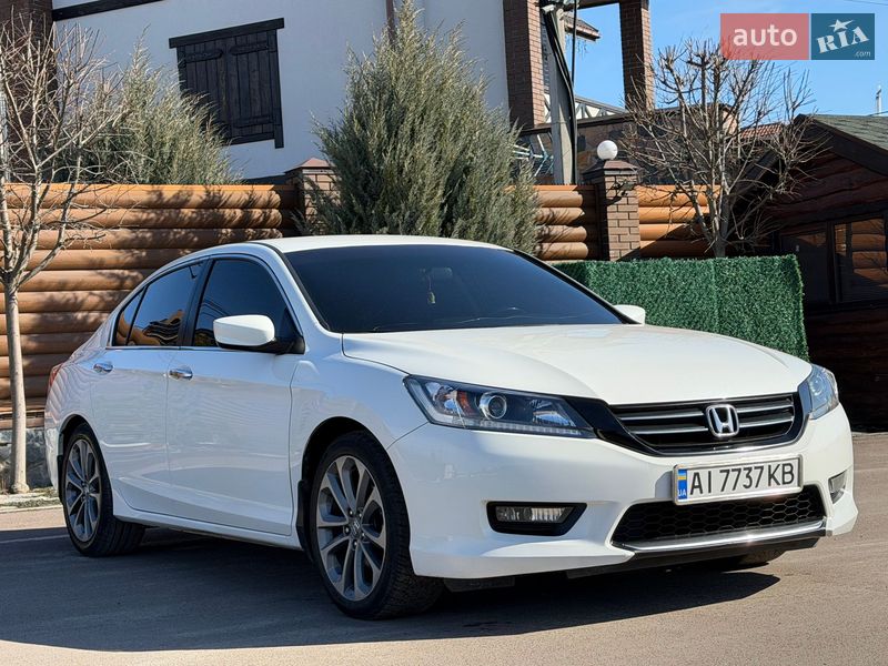 Седан Honda Accord 2014 в Киеве