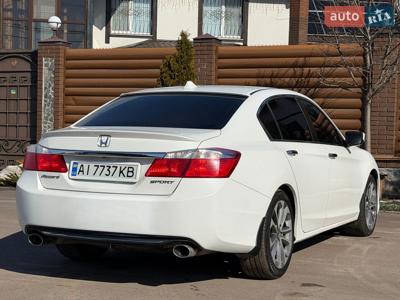 Седан Honda Accord 2014 в Киеве