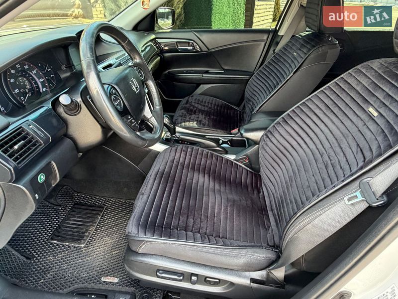Седан Honda Accord 2014 в Киеве
