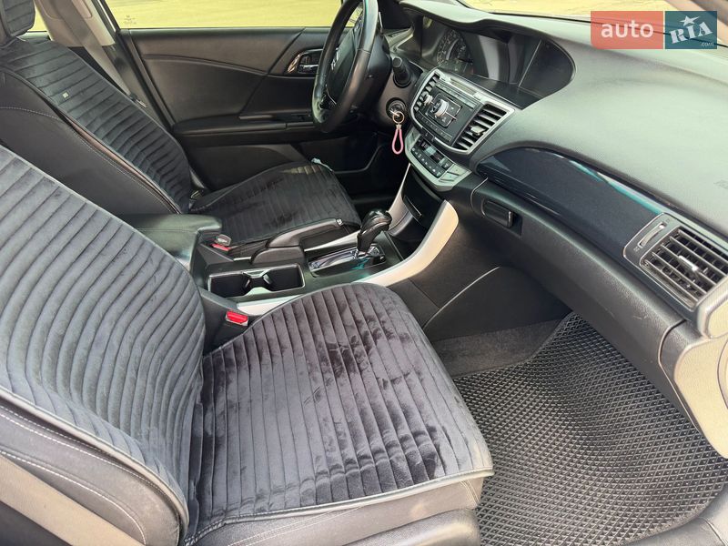 Седан Honda Accord 2014 в Киеве