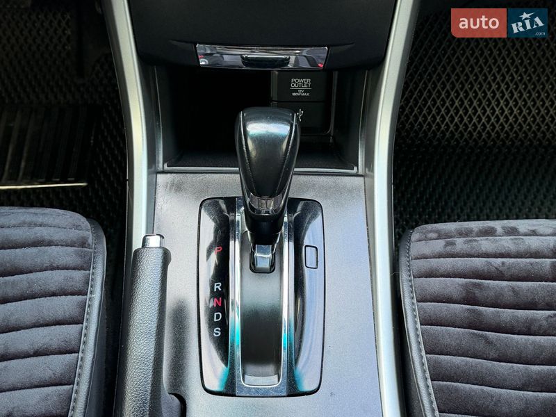 Седан Honda Accord 2014 в Киеве