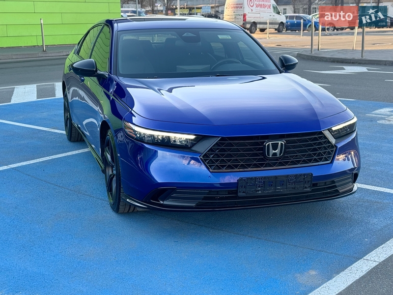 Седан Honda Accord 2023 в Киеве
