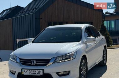 Седан Honda Accord 2013 в Трускавці