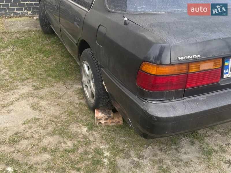 Седан Honda Accord 1991 в Славуте