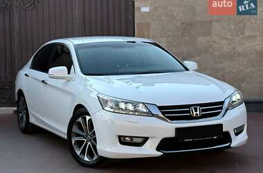 Седан Honda Accord 2013 в Киеве