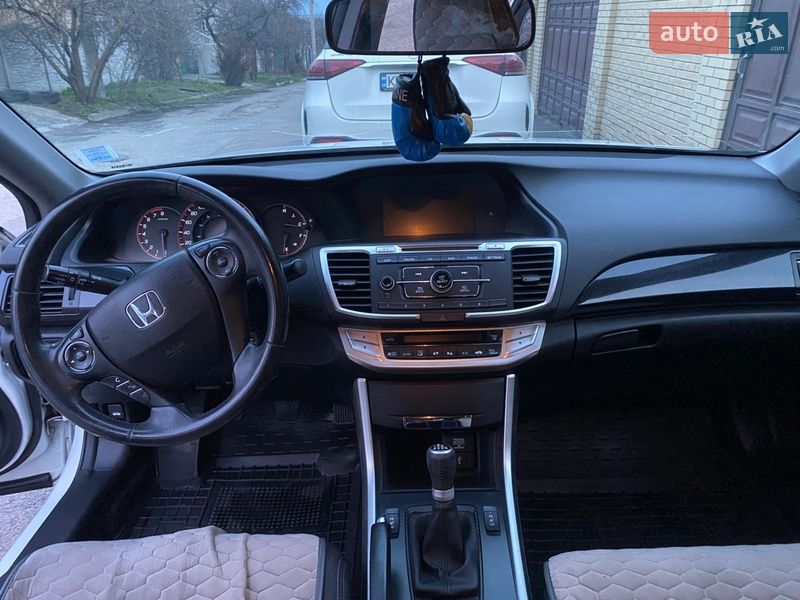 Седан Honda Accord 2013 в Днепре