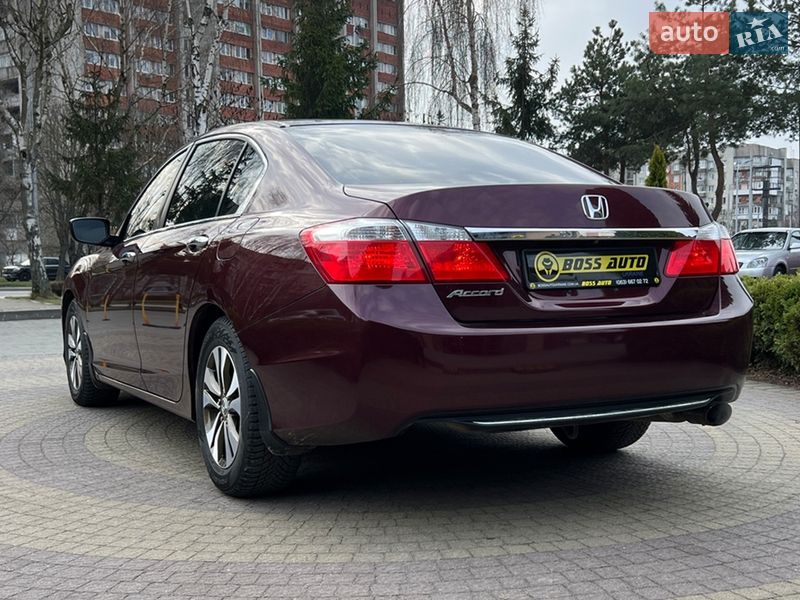 Седан Honda Accord 2014 в Львове