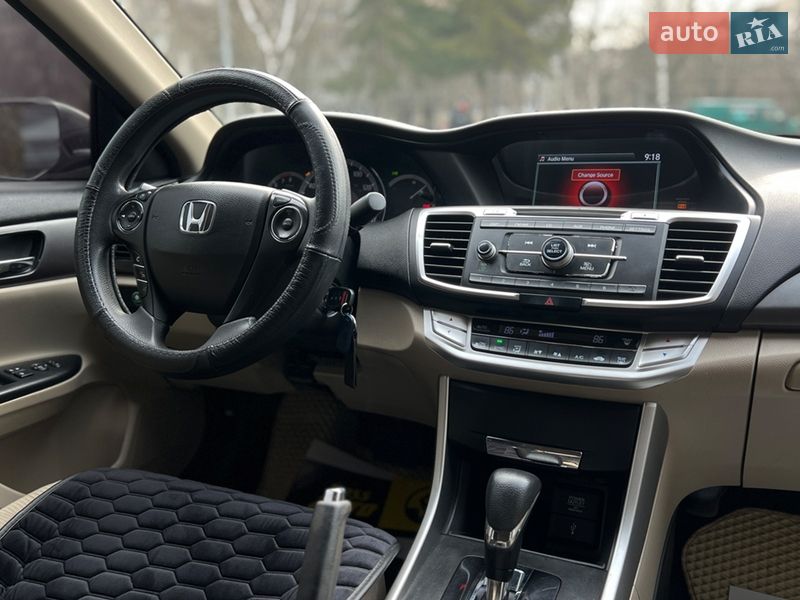 Седан Honda Accord 2014 в Львове
