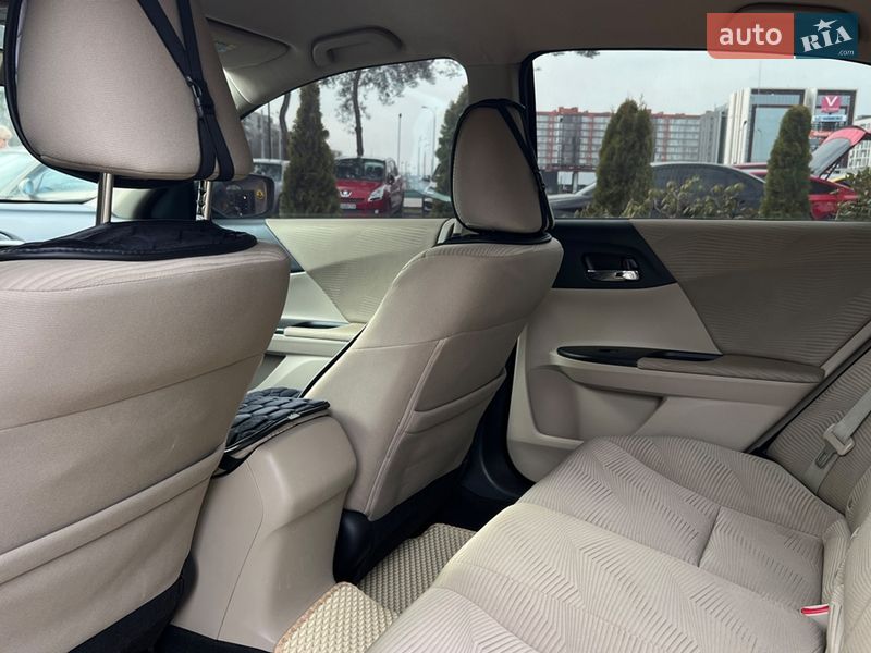 Седан Honda Accord 2014 в Львове