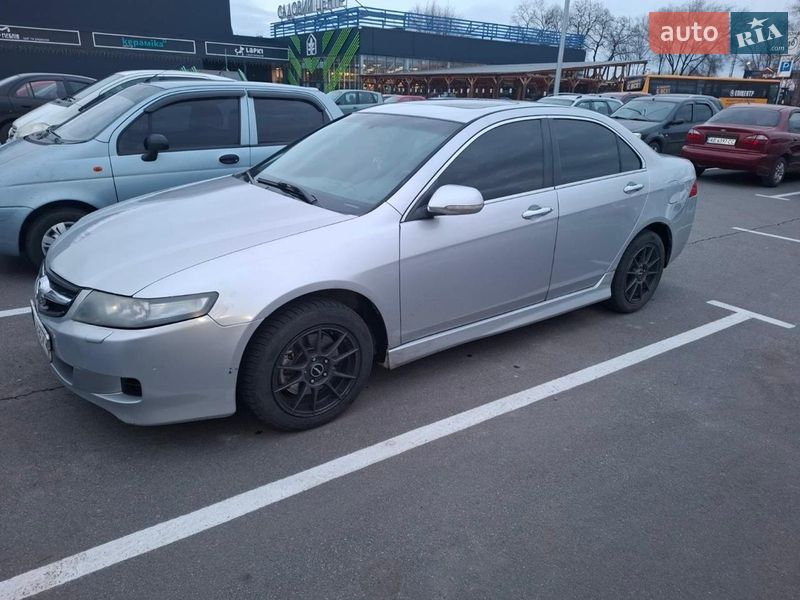 Седан Honda Accord 2004 в Днепре