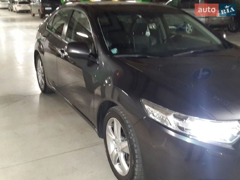Седан Honda Accord 2012 в Львове