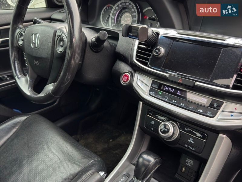 Седан Honda Accord 2013 в Ивано-Франковске