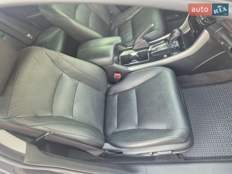 Седан Honda Accord 2016 в Днепре