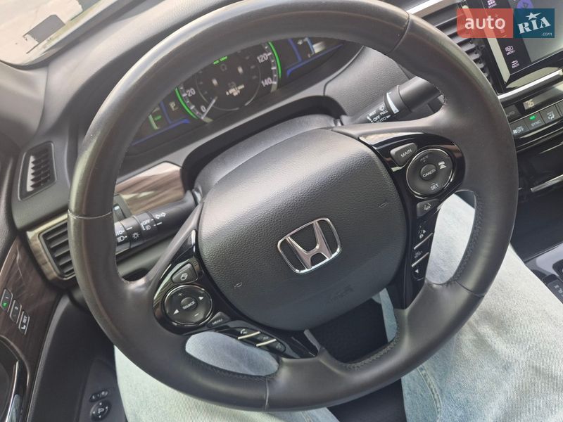 Седан Honda Accord 2016 в Днепре