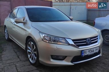 Седан Honda Accord 2013 в Коломаке