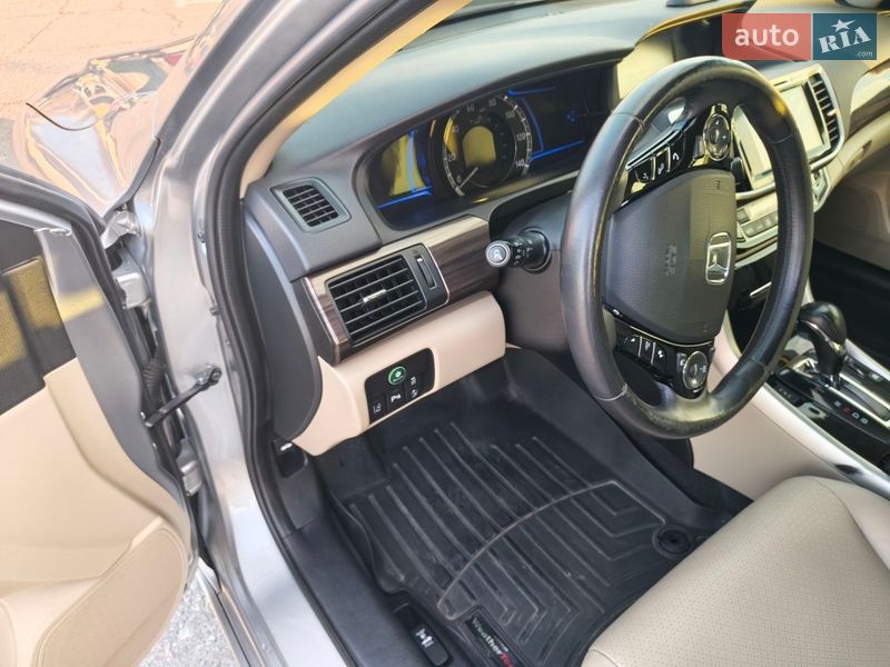 Седан Honda Accord 2017 в Днепре