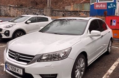 Седан Honda Accord 2013 в Києві