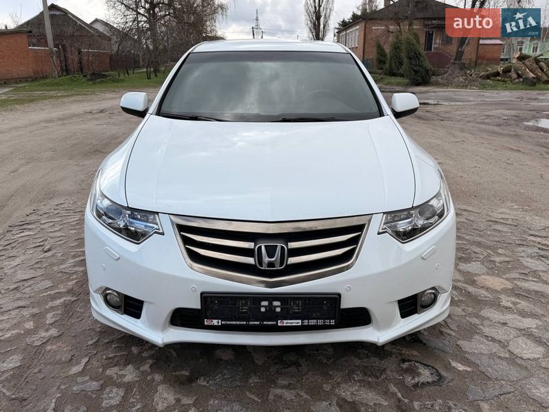 Седан Honda Accord 2012 в Охтирці