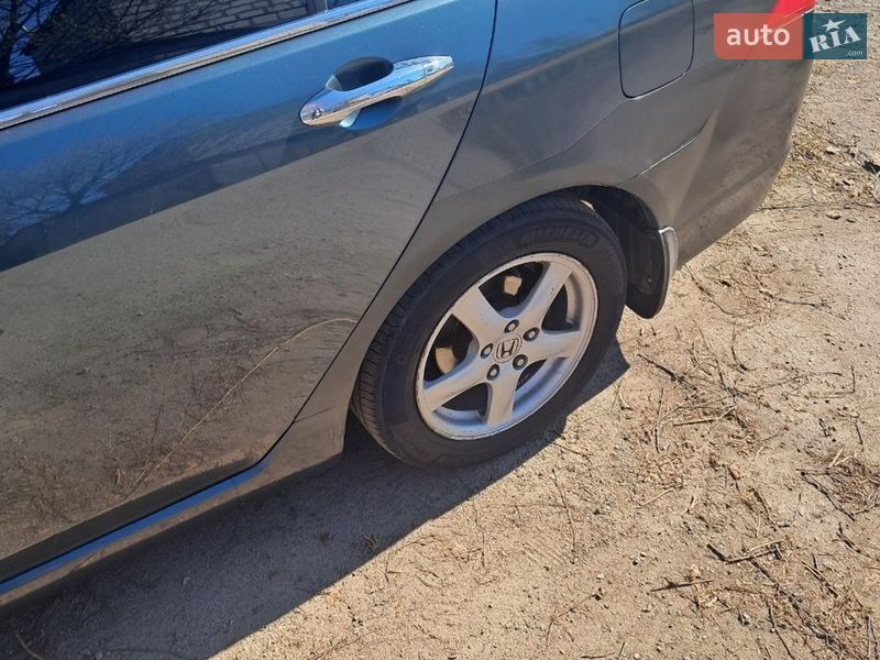 Седан Honda Accord 2005 в Вишневом