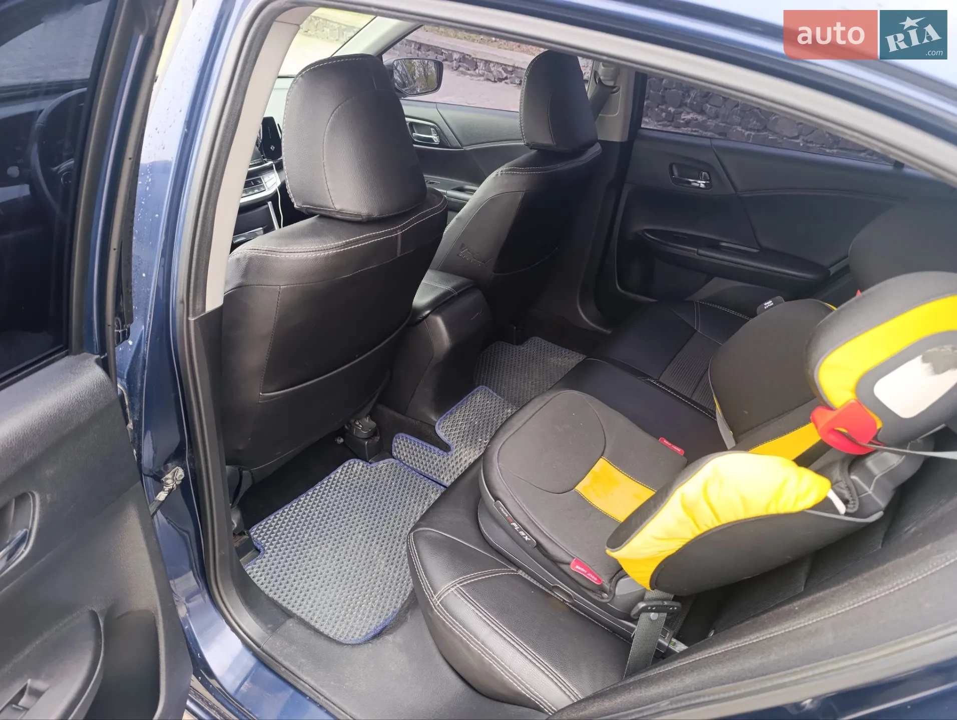 Honda Accord 2015 VIN 1HGCR2F59FA142725 фото оголошення 9 з 16