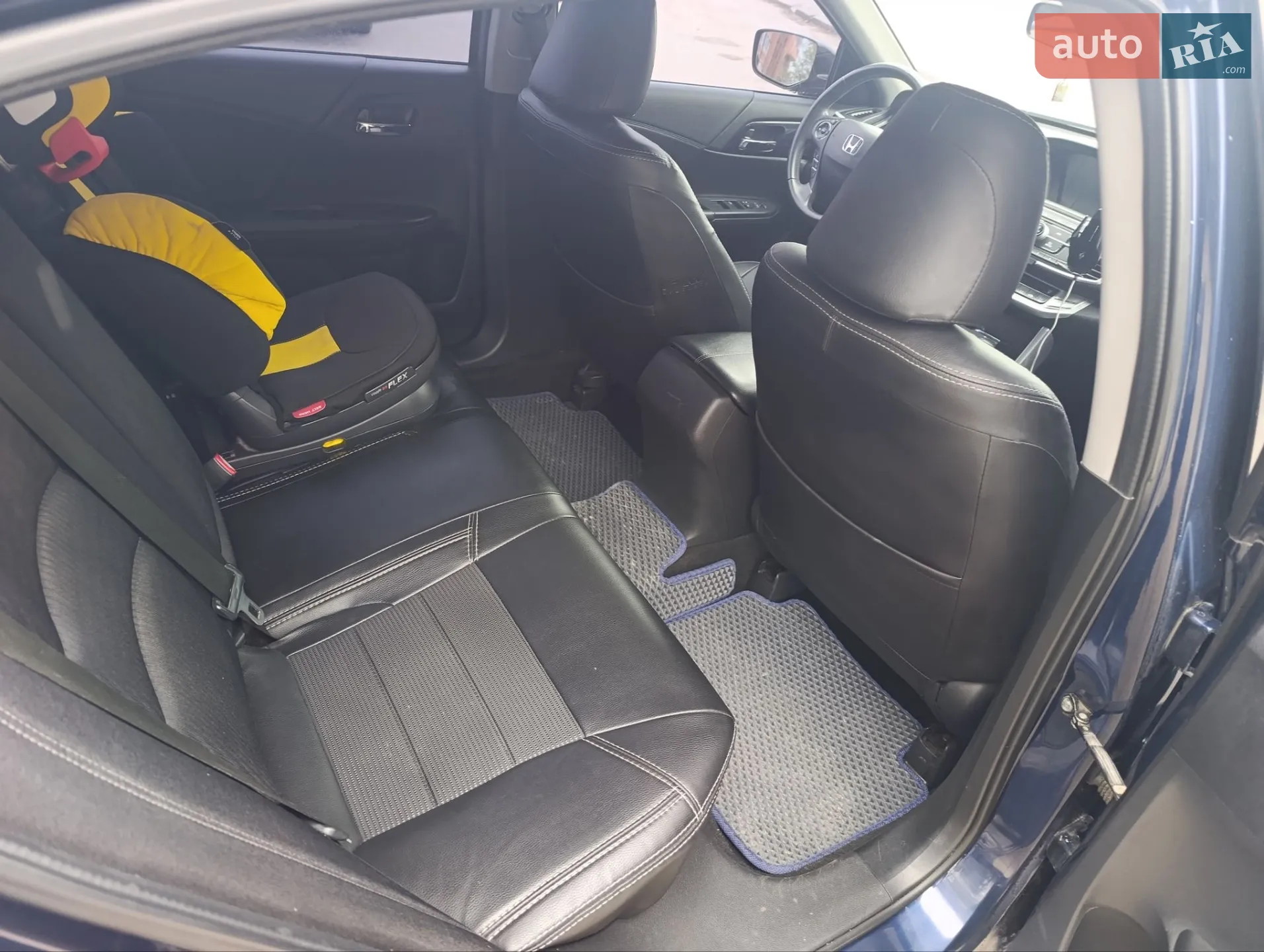 Honda Accord 2015 VIN 1HGCR2F59FA142725 фото оголошення 10 з 16