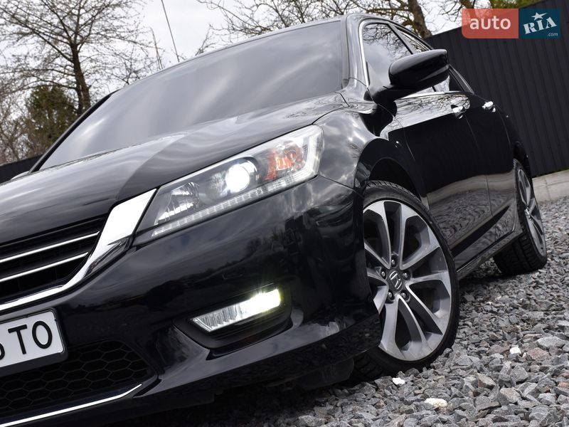 Седан Honda Accord 2014 в Дрогобичі